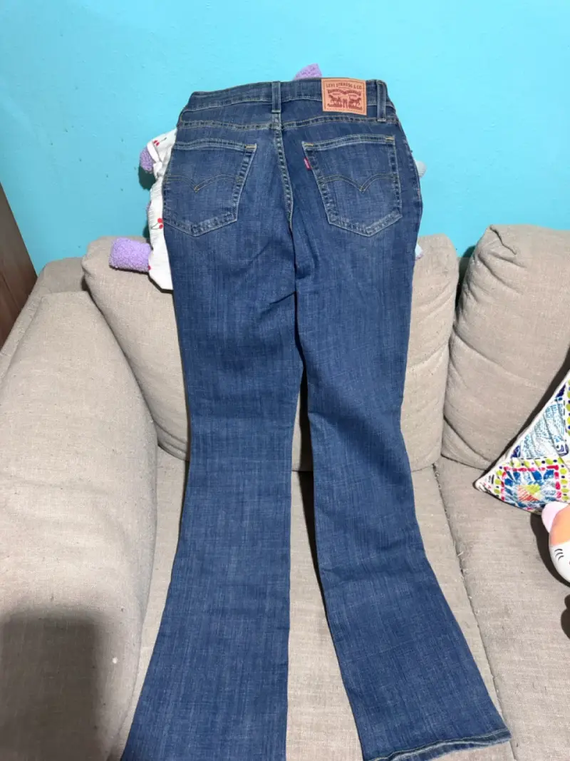 Jeans Levi's 725 High Rise Bootcut Talla 27 - 2