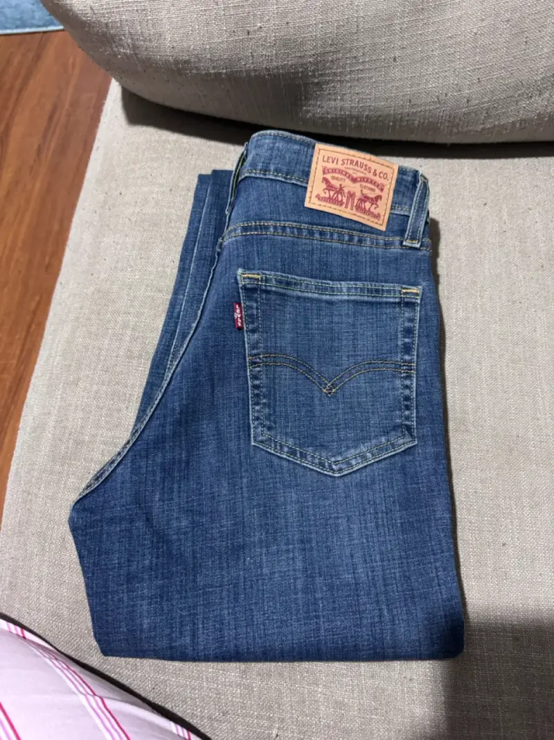 Jeans Levi's 725 High Rise Bootcut Talla 27 - 5