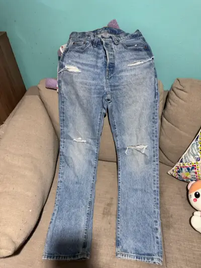 Jeans Levi's 501 desgastados para mujer - miniatura 1