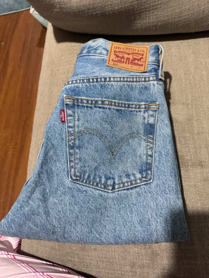 Jeans Levi's 501 desgastados para mujer - 5