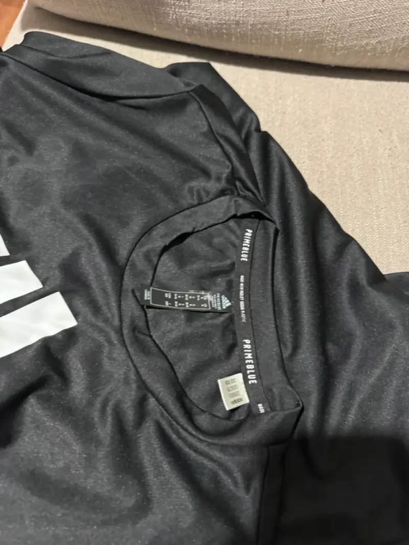 Polera deportiva negra Adidas para hombre - 2