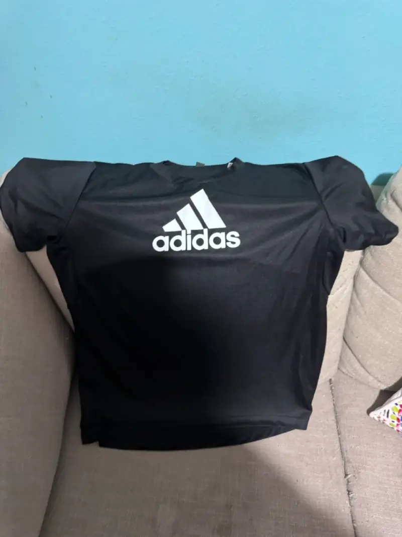 Polera deportiva negra Adidas para hombre - 4