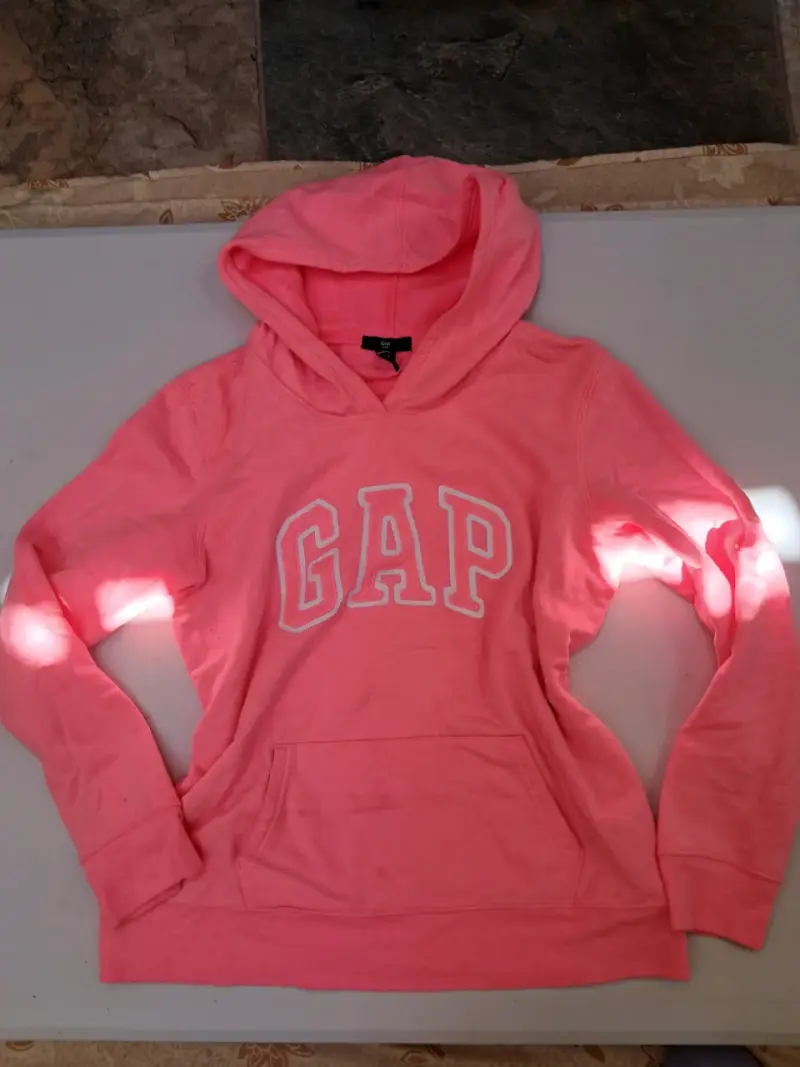 Polerón con capucha GAP rosado talla s - 1