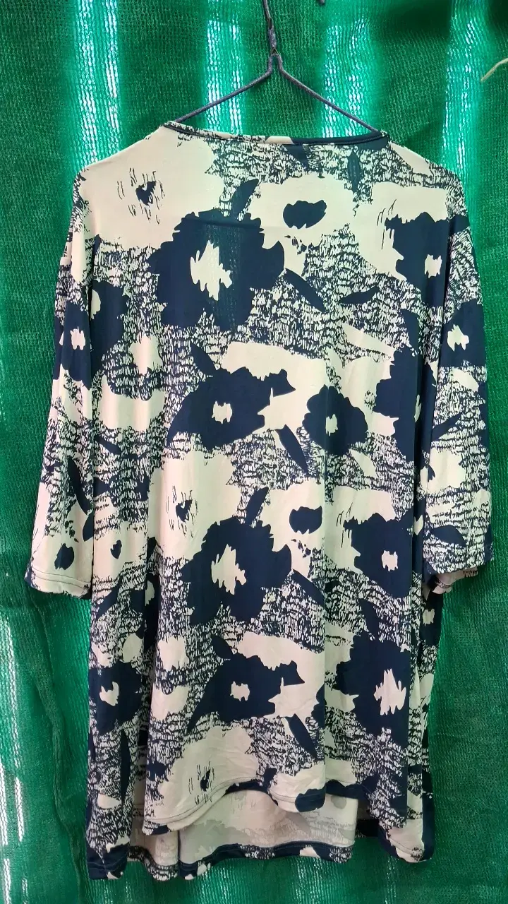 Blusa estampada azul y blanca Super Lindas - 4