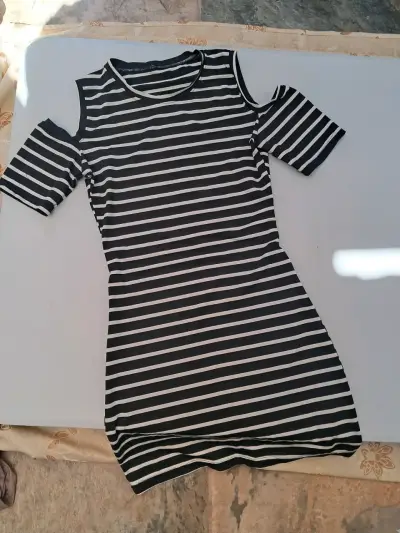 Vestido a rayas blanco y negro talla s elasticado - miniatura 1