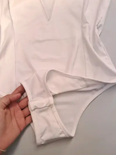 Body blanco de tirantes Shein talla xs - miniatura 2