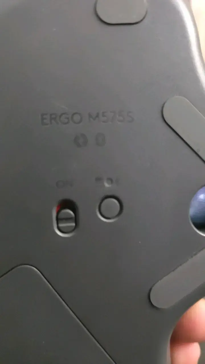 Mouse ergonómico Logitech Ergo M575 - 2