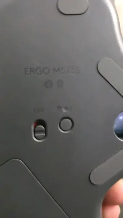 Mouse ergonómico Logitech Ergo M575 - miniatura 2