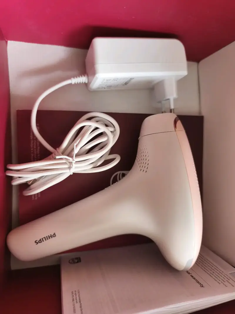 Depiladora IPL Philips Lumea con accesorios - 1