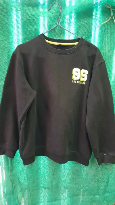 Polerón negro con diseño Los Angeles 96 - miniatura 1