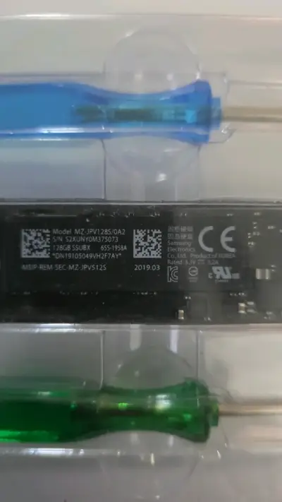 Unidad SSD Samsung 128GB MZ-JPV128S/0A2 - miniatura 1