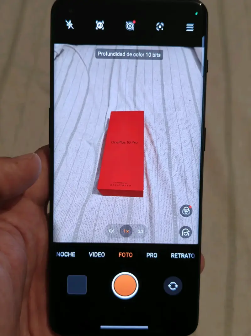 Smartphone OnePlus 10 Pro con funda y accesorios - 6
