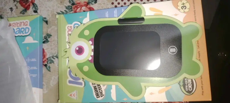Tablero LCD de Dibujo Infantil con Borrado Rápido - 2