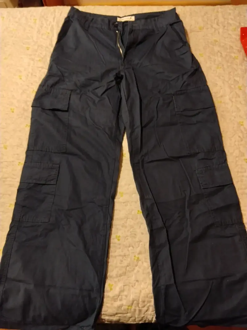 Pantalones cargo azul oscuro