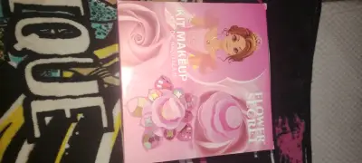 Kit de Maquillaje Infantil Flower Secret - miniatura 1