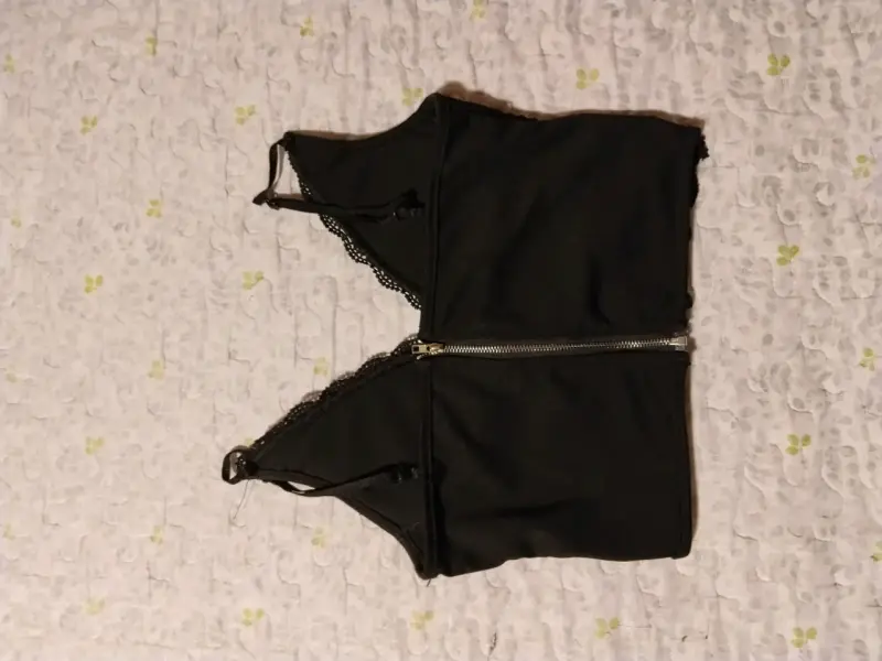 Top de encaje negro con cordones - 2