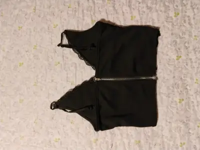 Top de encaje negro con cordones - miniatura 2