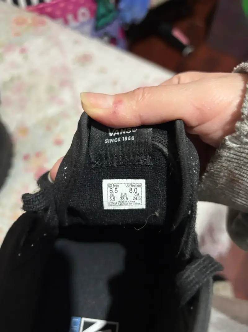 Zapatillas Vans negras con brillo para mujer - 3