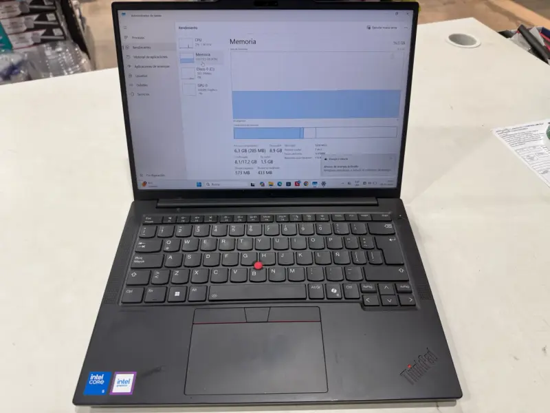 Laptop Lenovo ThinkPad con Intel Core i5 y 16GB RAM - 4