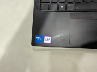Laptop Lenovo ThinkPad con Intel Core i5 y 16GB RAM - miniatura 5