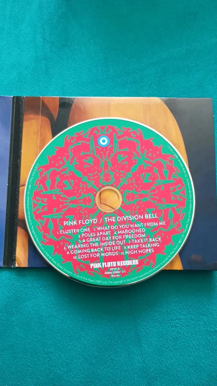 CD Pink Floyd The Division Bell en buen estado - 3