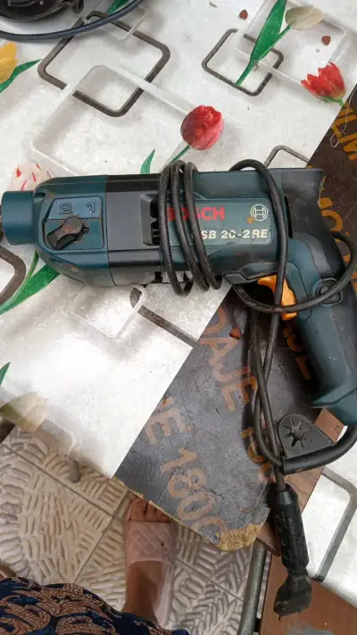 Taladro percutor Bosch PSB 20-2 RE usado - miniatura 2