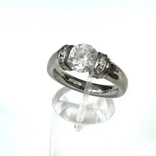 Anillo de plata con circonia brillante - 1
