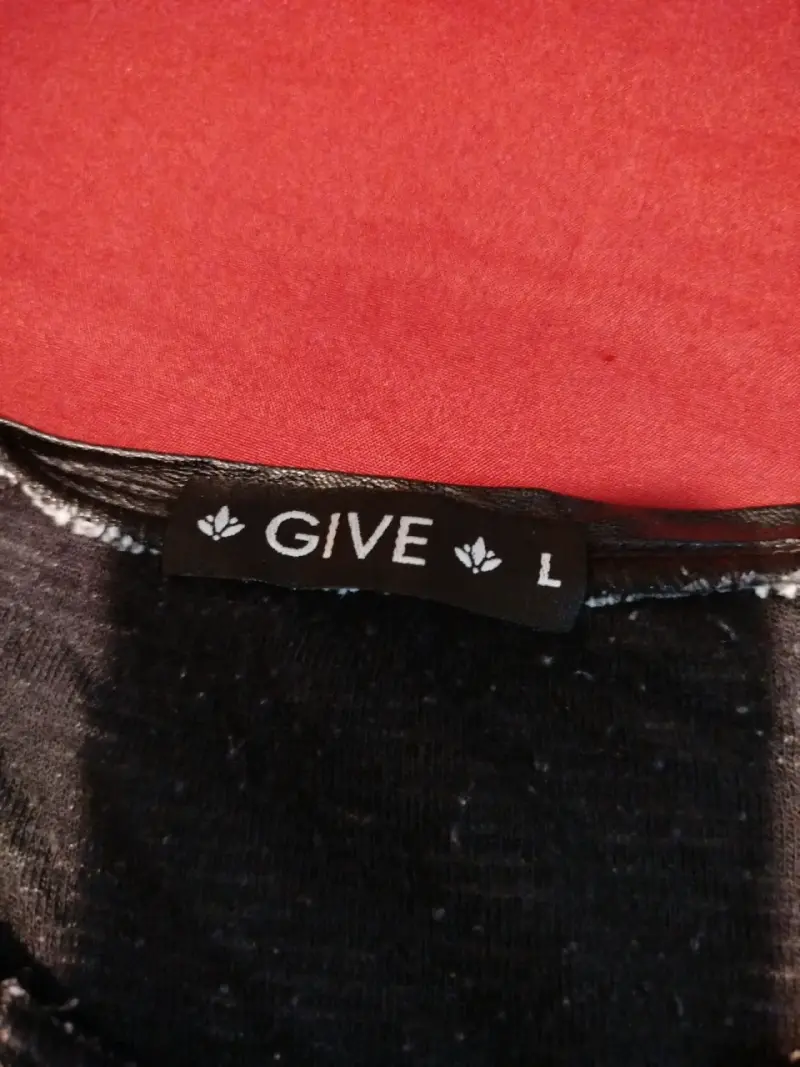 Polera manga larga Gibr detalles eco cuero - 2