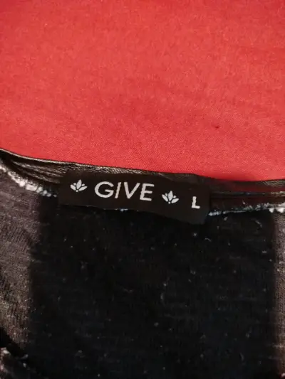 Polera manga larga Gibr detalles eco cuero - miniatura 2
