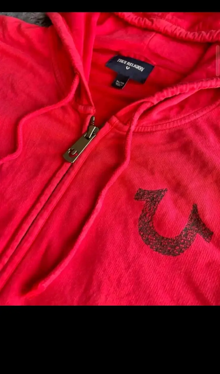 Polerón rojo con capucha True Religion - 3