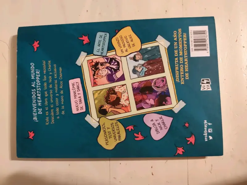 Libro Heartstopper "El Anuario" de Alice Oseman - 4