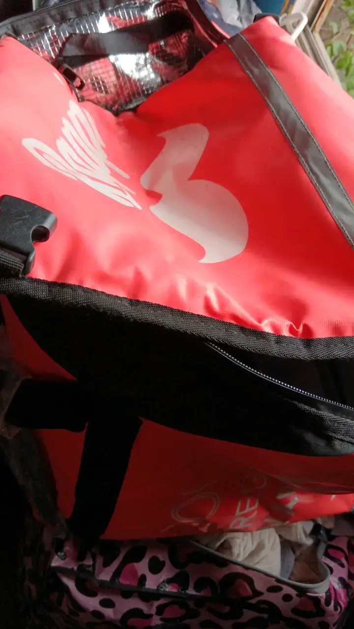 Bolso térmico de reparto rojo y negro - 3