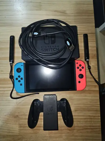 Consola Nintendo Switch con Joy-Con Azul y Rojo - miniatura 3