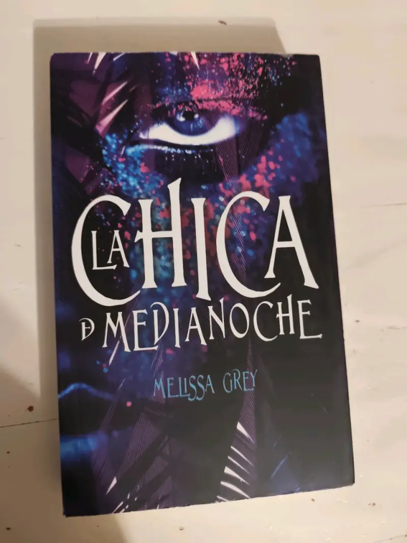 Libro 'La Chica de Medianoche' de Melissa Grey - 3