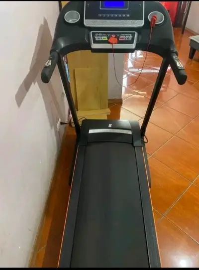 Trotadora eléctrica plegable Ultimate Fitness - miniatura 1