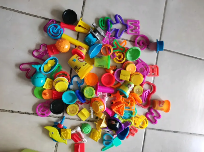 Set de plastilina Play-Doh con moldes y herramientas - 1