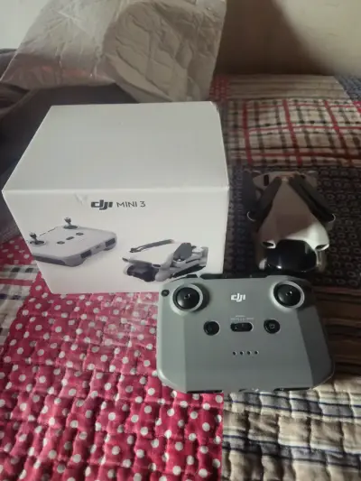 Drone DJI Mini 3 Nuevo - miniatura 1