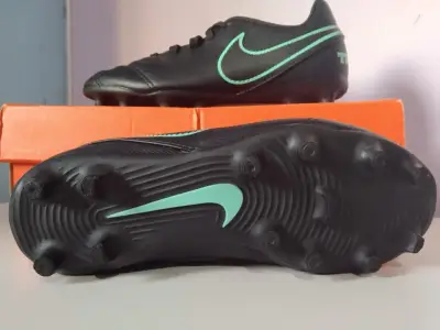 Zapatillas de fútbol Nike talla 35 - miniatura 2