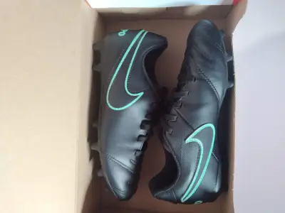 Zapatillas de fútbol Nike talla 35 - miniatura 4
