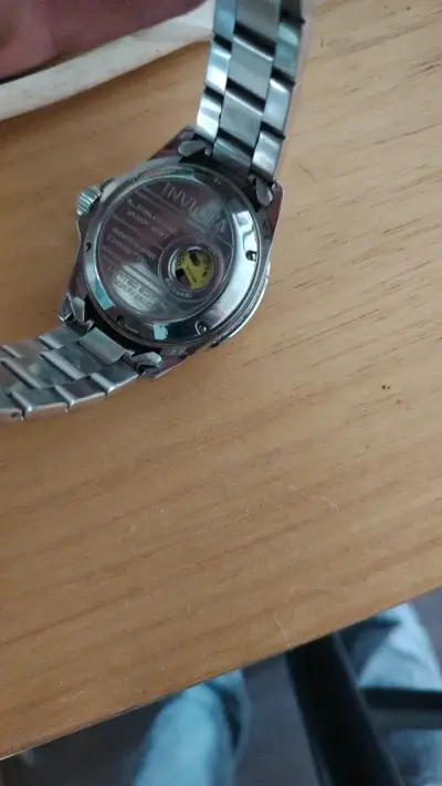 Reloj Invicta automático bisel azul y rojo - miniatura 2