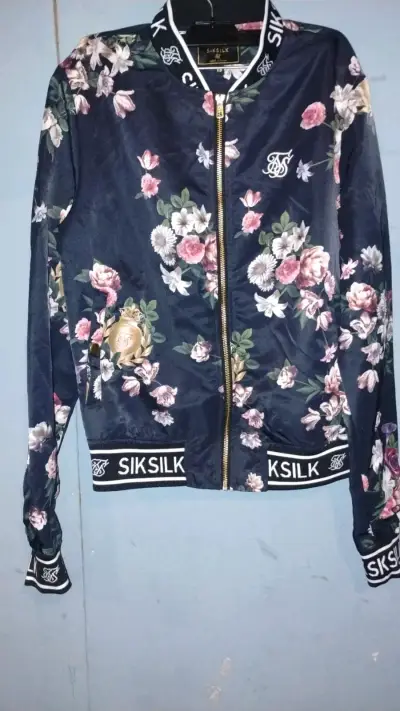 Chaqueta bomber floral negra SikSilk - miniatura 2