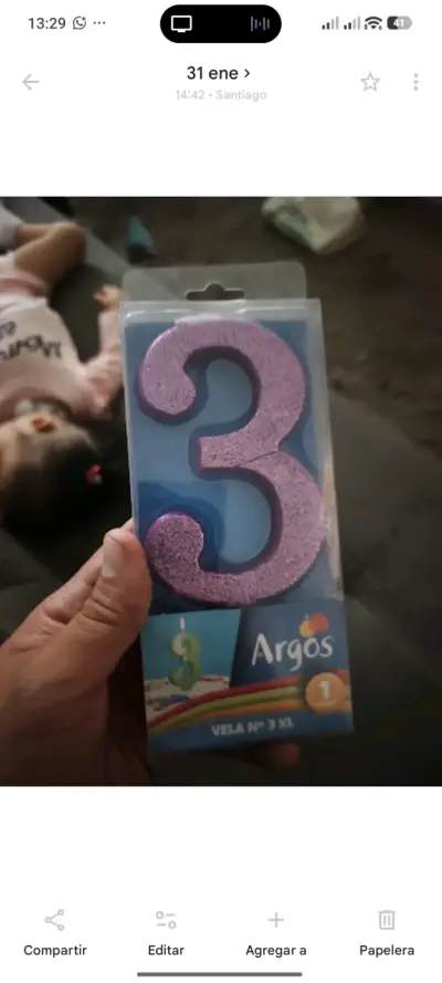 Vela de cumpleaños número 8 roja con brillo Argos - miniatura 5