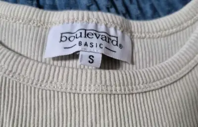 Polera beige Boulevard Basic talla S - miniatura 2