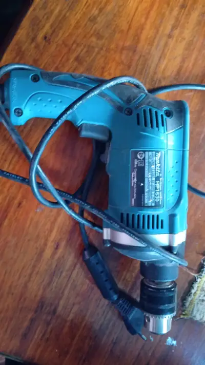 Taladro Percutor Makita HP1630 710W - miniatura 1