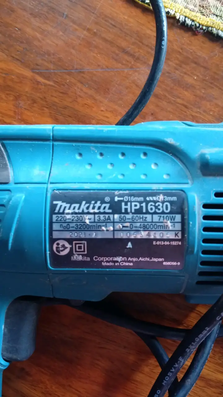 Taladro Percutor Makita HP1630 710W - 2