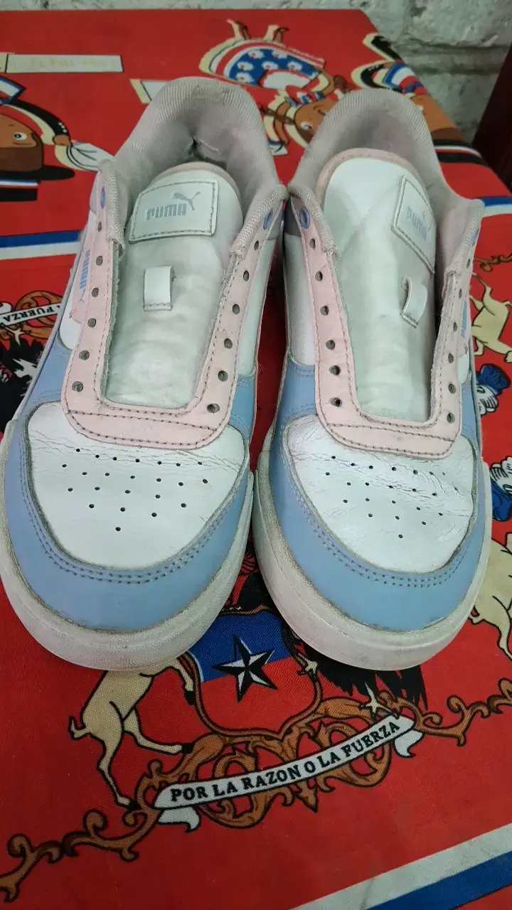 Zapatillas deportivas Puma blancas y rosadas - 2