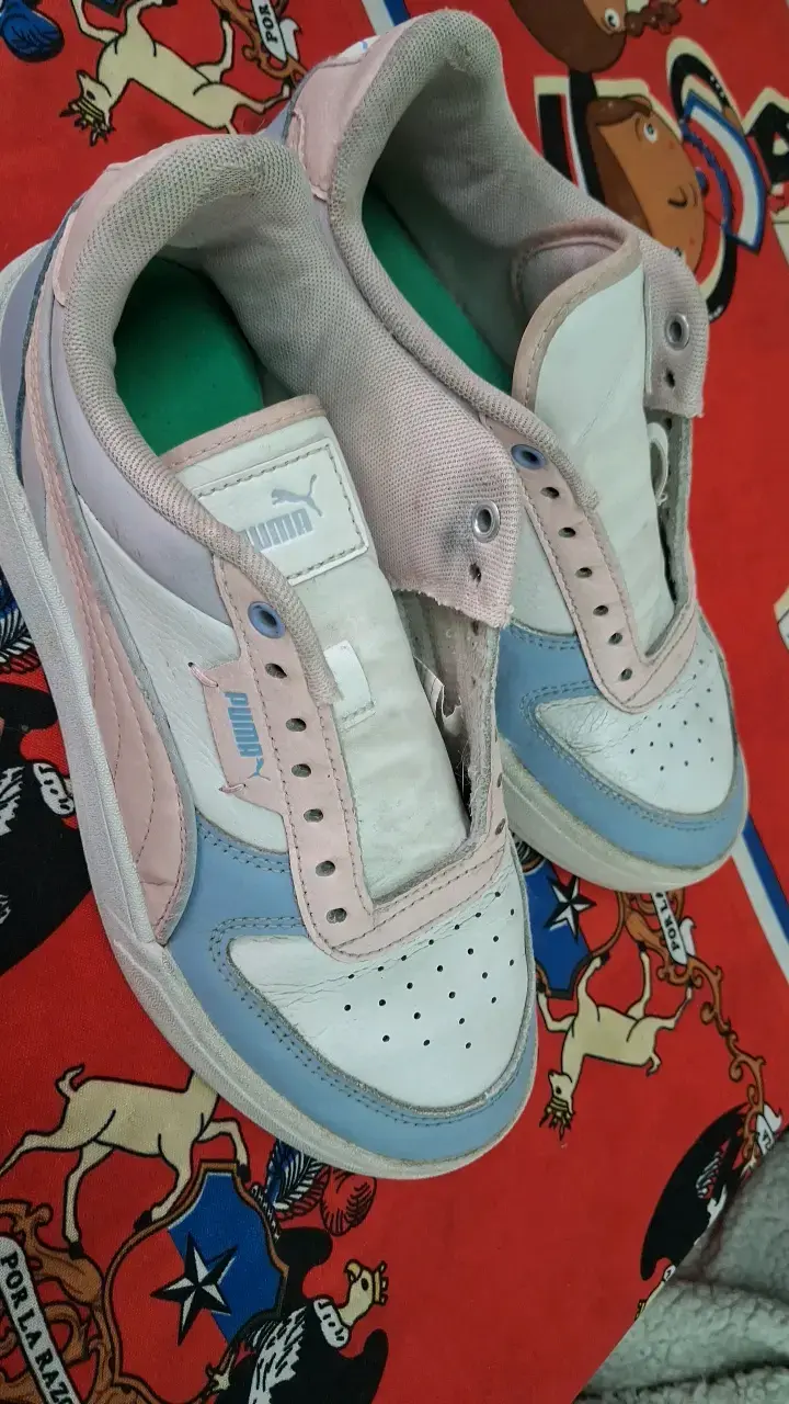 Zapatillas deportivas Puma blancas y rosadas - 3