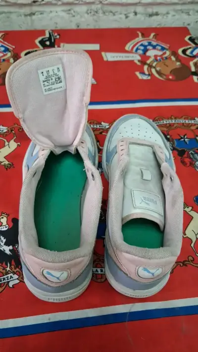 Zapatillas deportivas Puma blancas y rosadas - miniatura 4