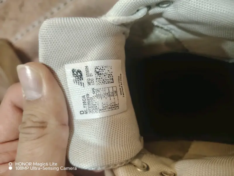 Zapatillas New Balance 725 Beige Off White ML725CA - 6