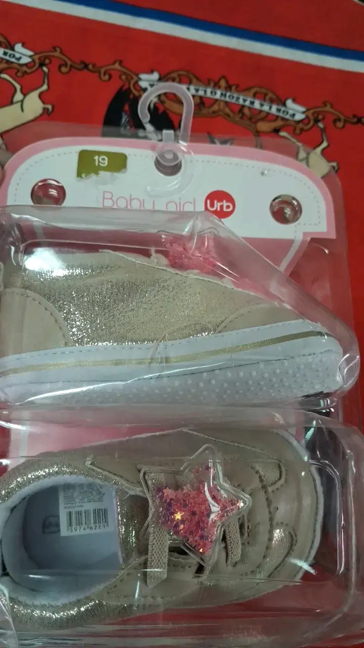 Zapatillas doradas para bebé talla 19 - 3